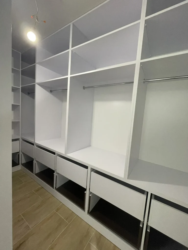 Garderoby na wymiar — realizacja KS Meble 12